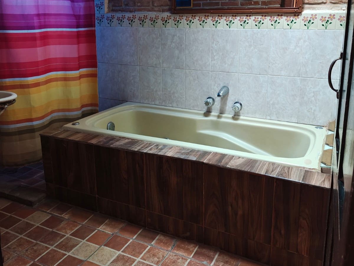 Baño p. alta con jacuzzi, Oaxtepec Morelos