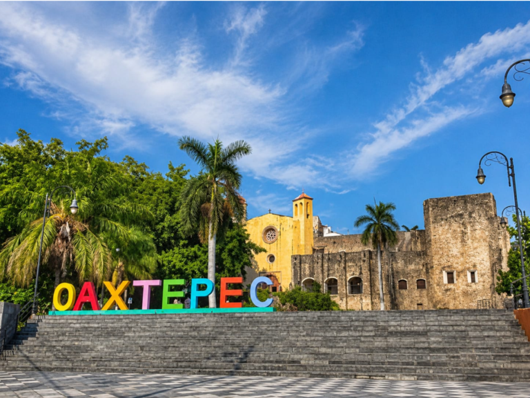 Centro de Oaxtepec six Flags